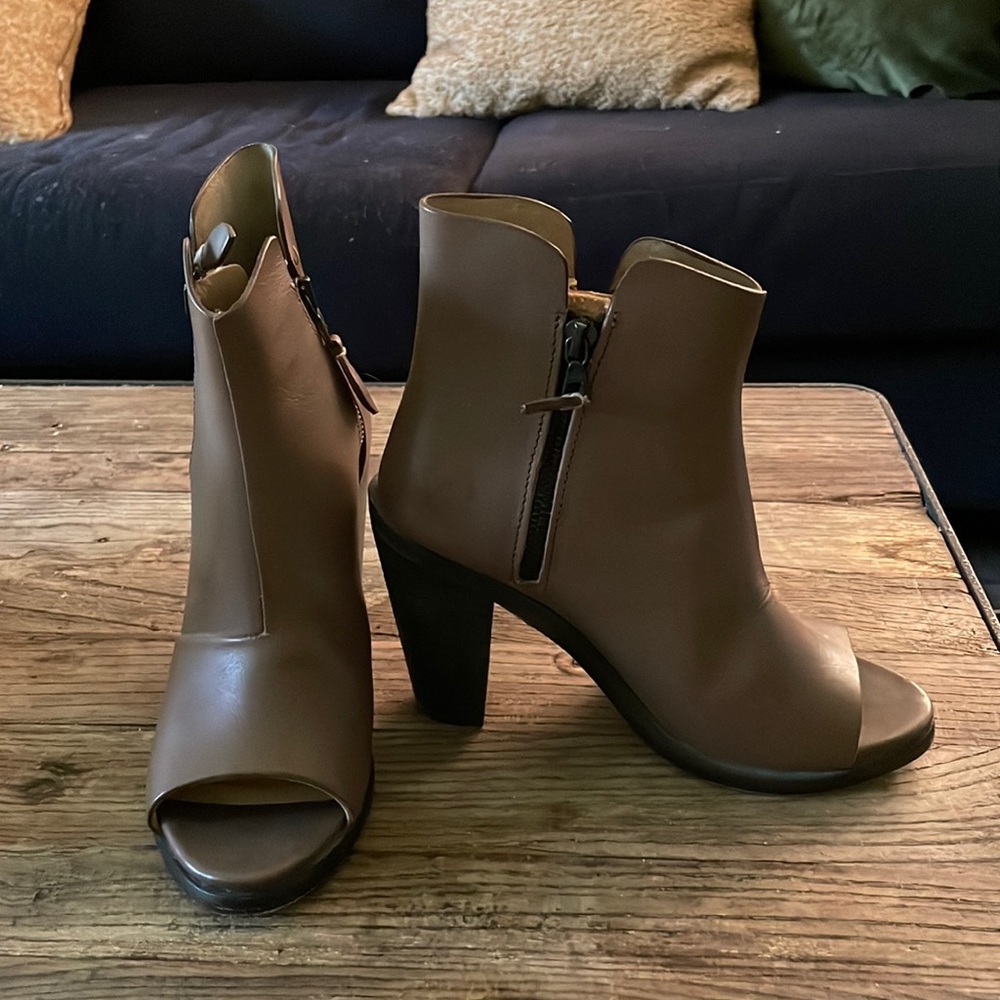 Rag and Bone peep toe booties!